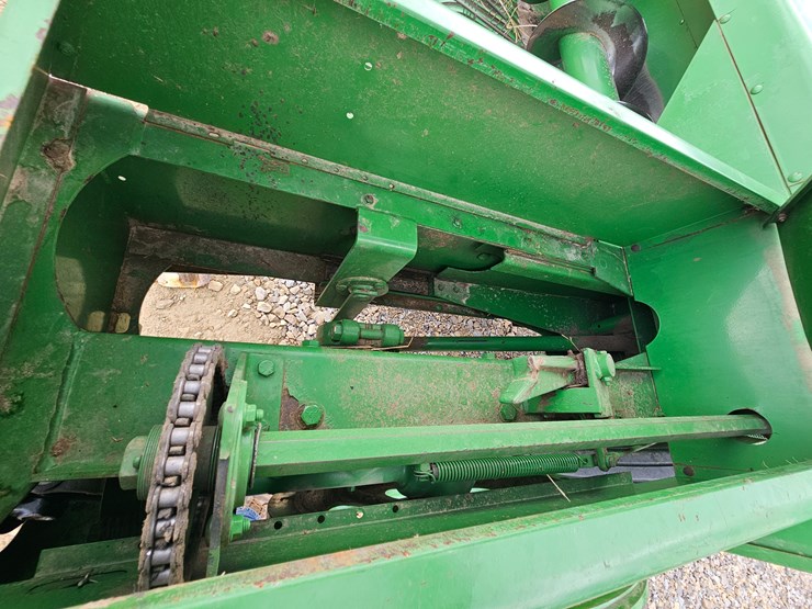john-deere-338-image-17
