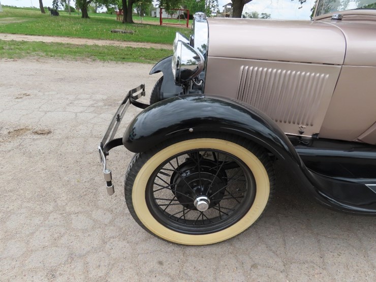 1928-ford-model-a-image-4