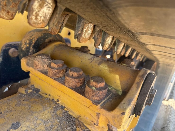 2017-caterpillar-299d2-xhp-image-13