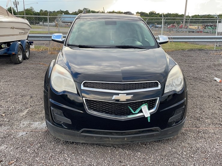 2015-chevrolet-equinox-lt-image-2