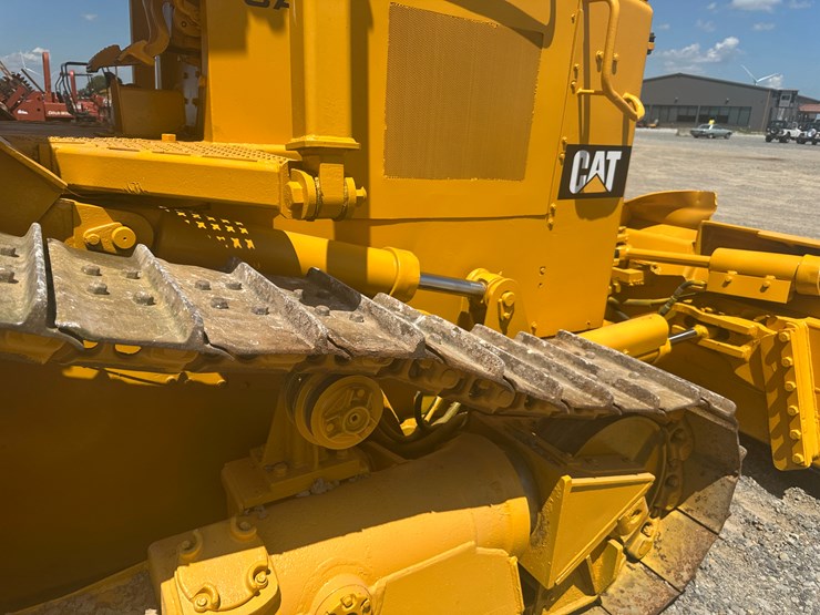 caterpillar-d4h-image-21