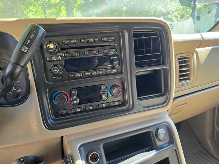 2003-chevrolet-2500-image-79