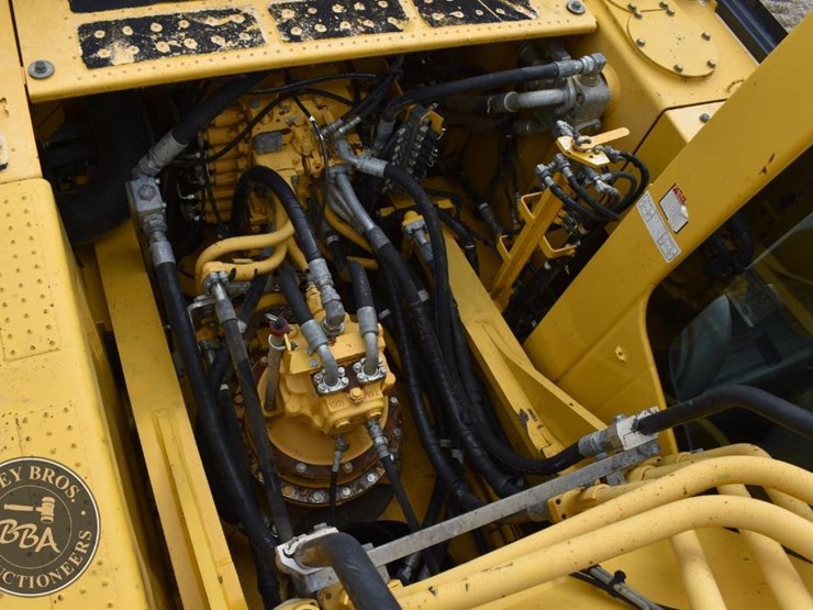 2015-komatsu-pc360-lc-11-image-53