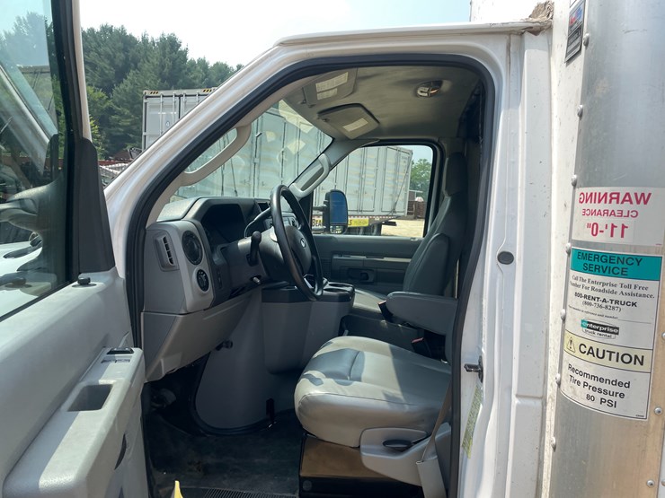 2018-ford-e450-image-47