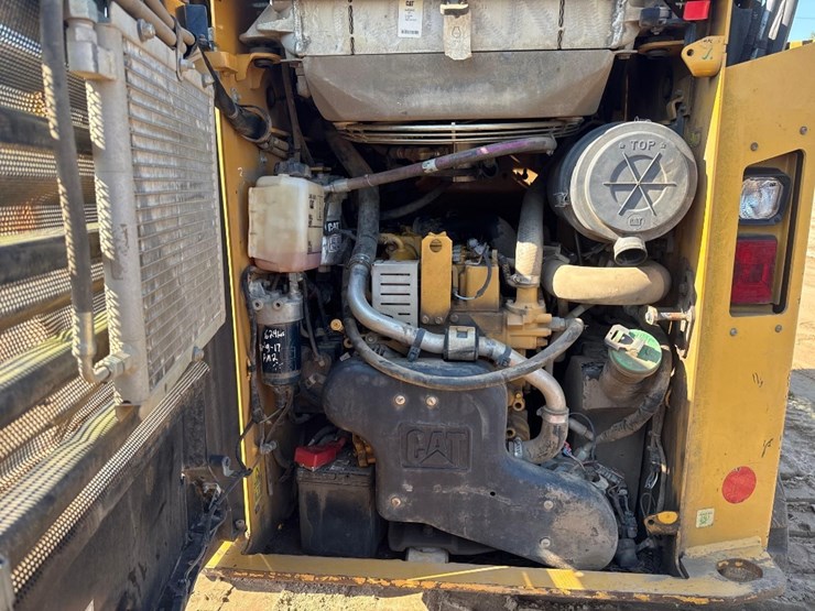 2014-caterpillar-259d-image-18