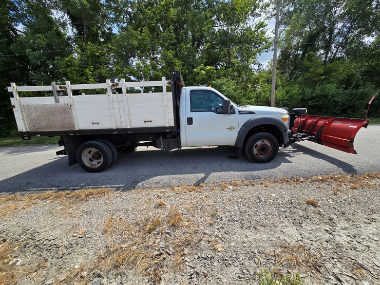 2011-ford-f550-image-39