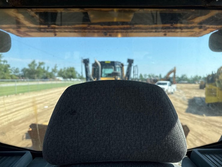 deere-700k-lgp-image-32