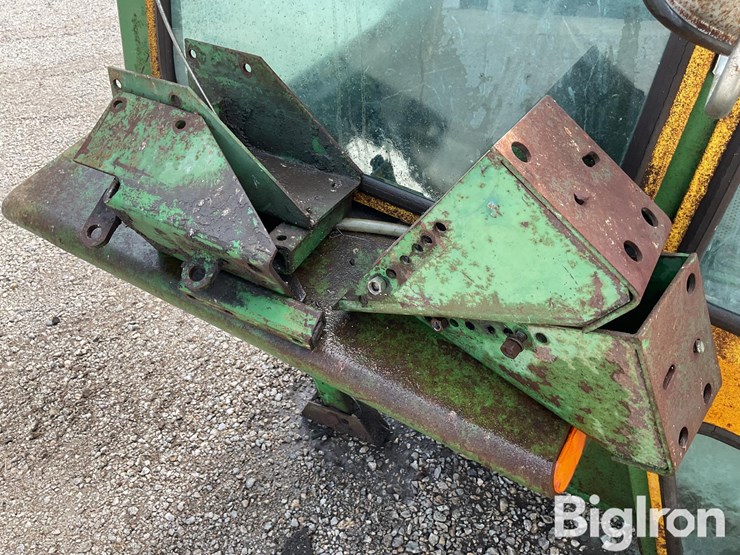john-deere-year-round-cab-image-10