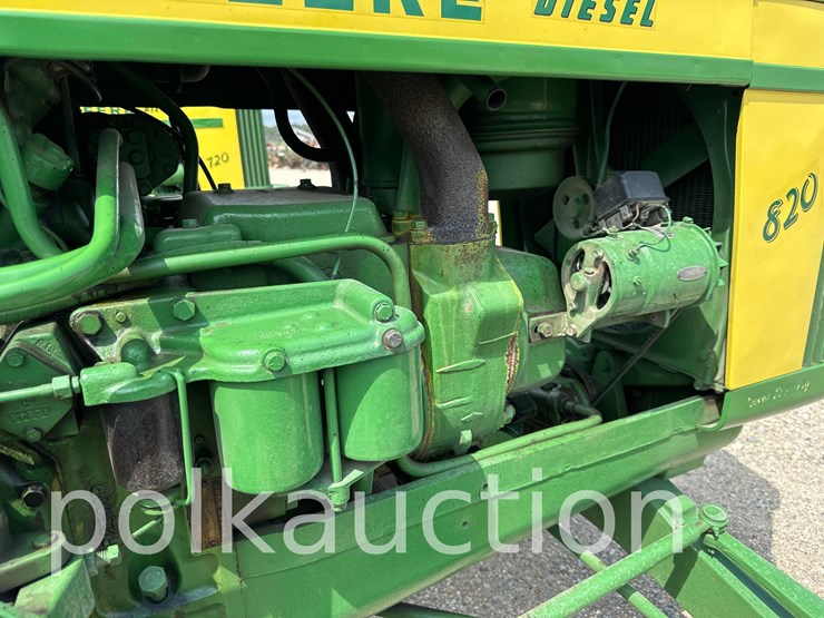 john-deere-820-image-13