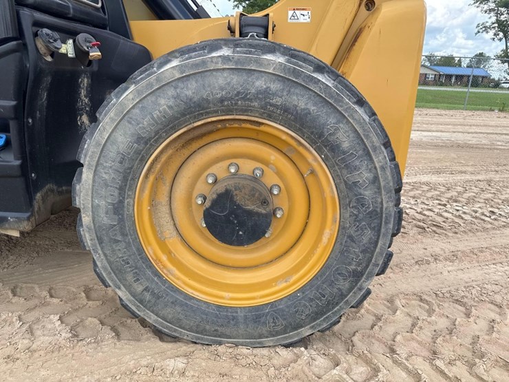 2020-caterpillar-tl1255d-image-9