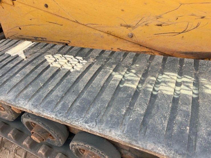 2016-caterpillar-257d-image-23