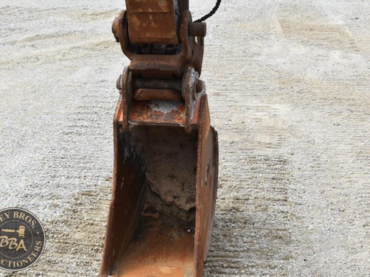 2018-deere-210g-lc-image-85