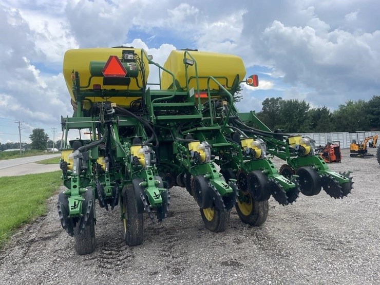 2012-john-deere-1790-image-2