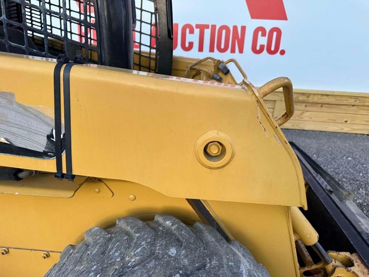 deere-250-image-13
