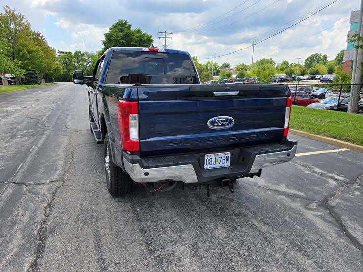 2017-ford-f350-image-19