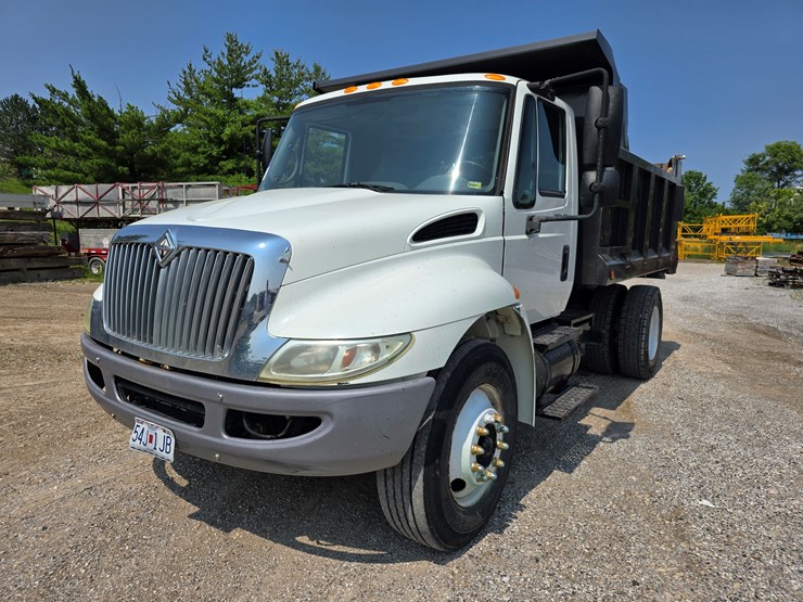 2007-international-durastar-4300-image-1
