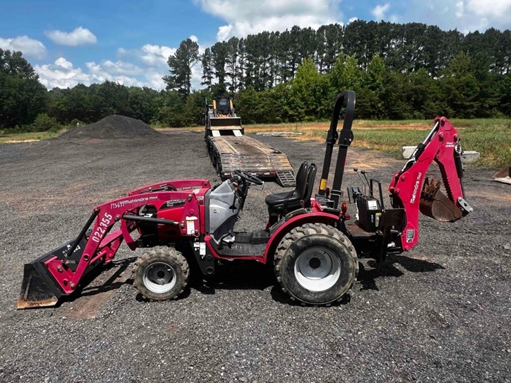 2017-mahindra-max26xl-tractor-image-1