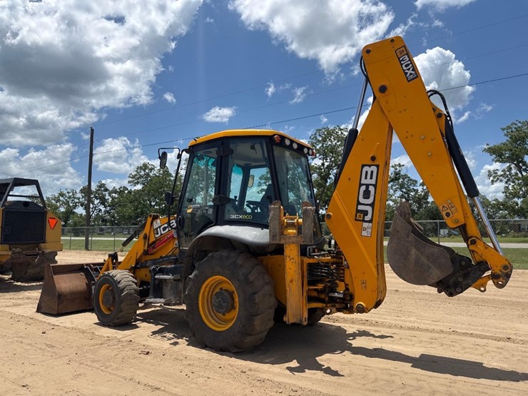 2017-jcb-3cx-image-8