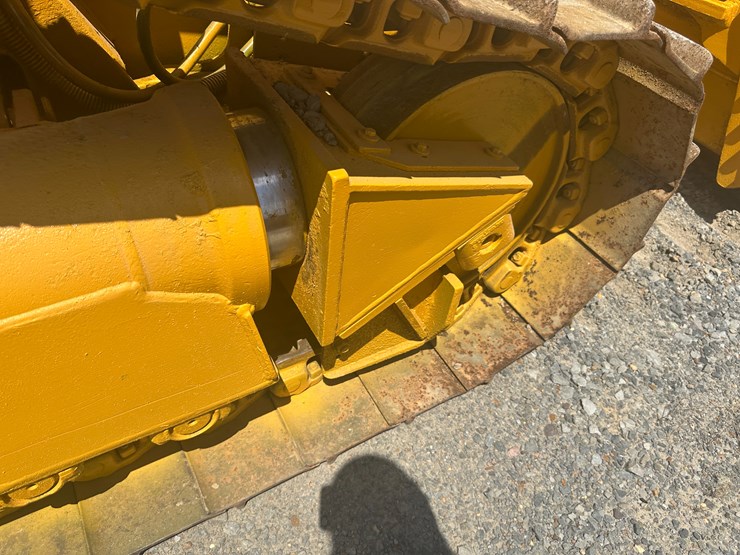 caterpillar-d4h-image-18
