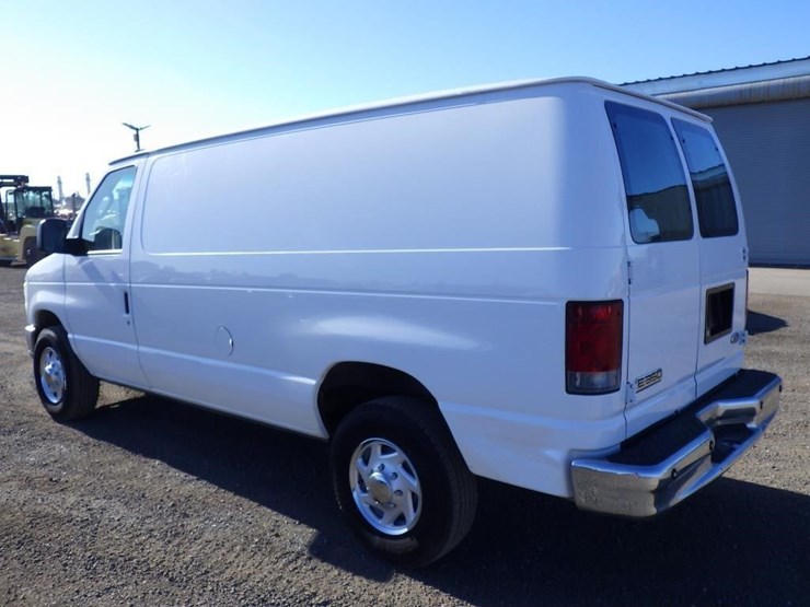 2008-ford-econoline-350-image-4