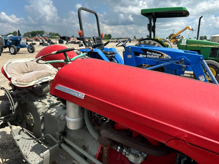 massey-ferguson-30-image-24