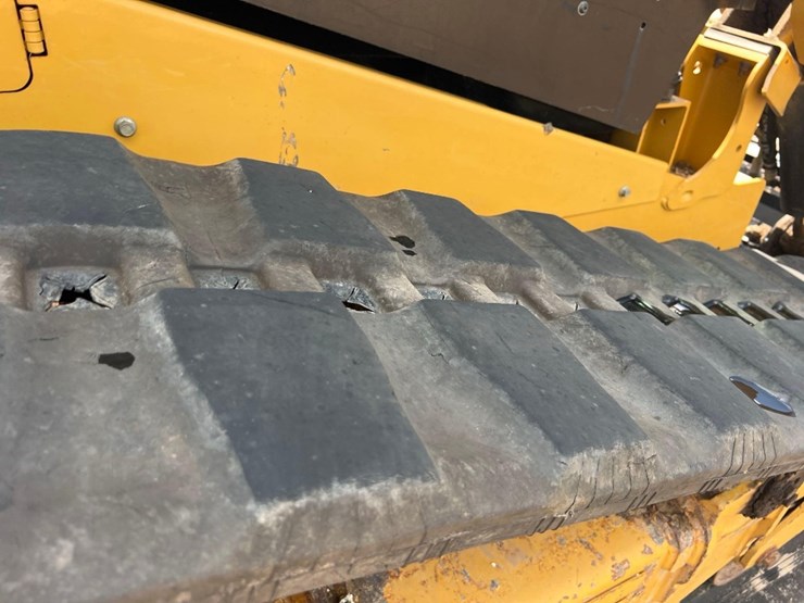 2021-caterpillar-279d3-image-20