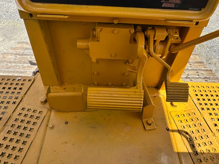 caterpillar-d4h-image-58