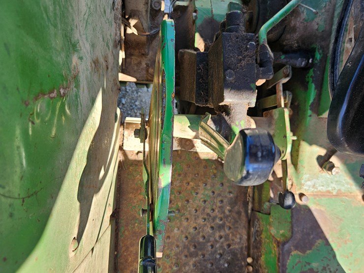 john-deere-2130-image-40