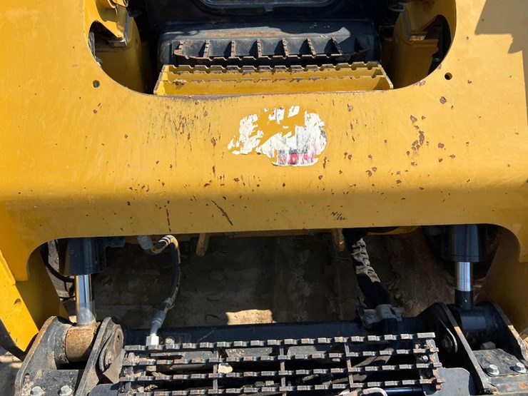 2019-caterpillar-262d3-image-10
