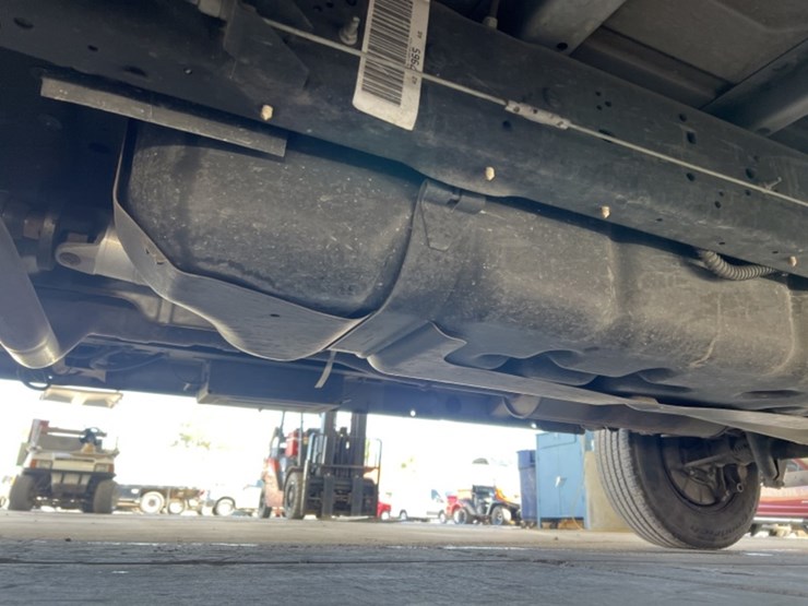2012-ford-cargo-image-24