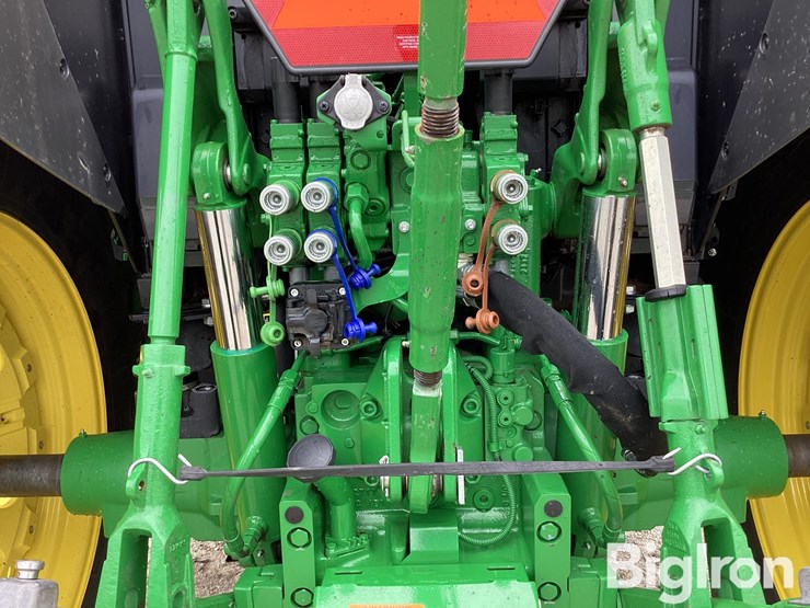 2023-john-deere-6145m-image-12