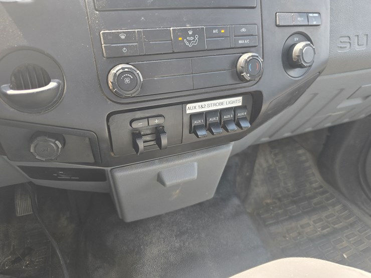 2011-ford-f550-image-81