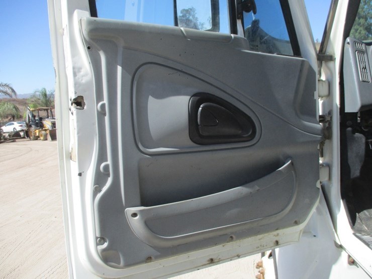 2007-international-durastar-4400-image-14