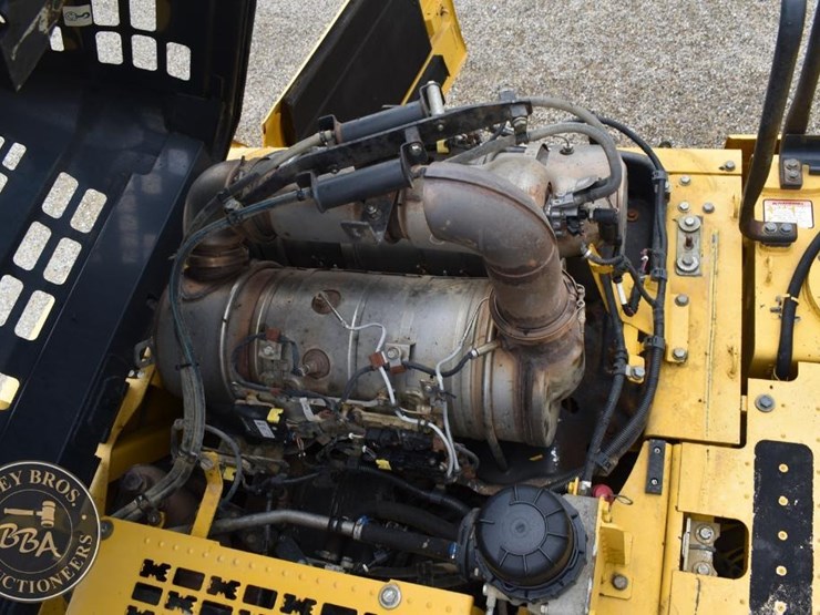 2015-komatsu-pc360-lc-11-image-65