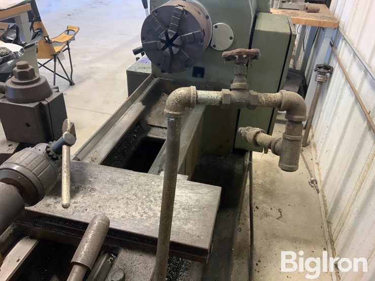 goodway-gw-1640-metal-lathe-image-18