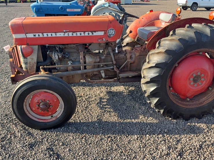 massey-ferguson-135-image-14