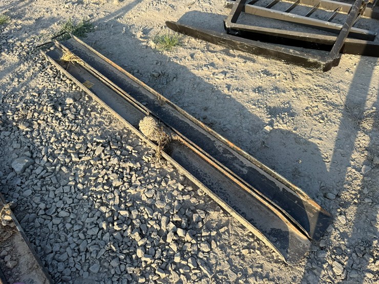 #2073-•-84"-skid-steer-forks-inv#:-24899-image-4