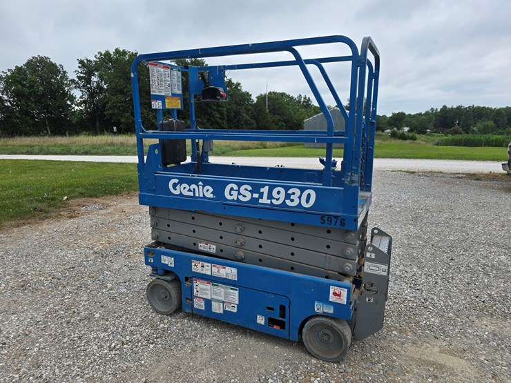 genie-gs1930-image-1