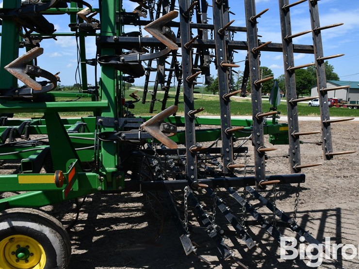 john-deere-2210-image-18