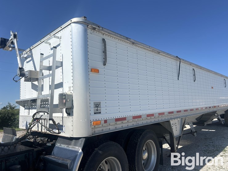 1995-wilson-43'-x-96"-image-12