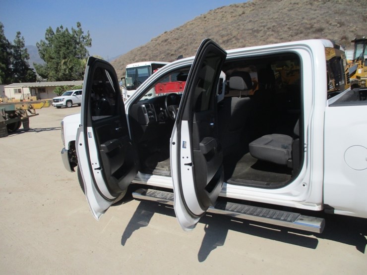 2017-chevrolet-1500-image-11