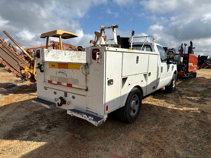 2008-ford-f350-xl-image-4