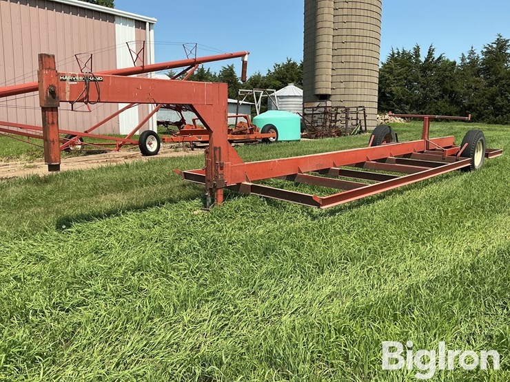 harvest-hand-s/a-gooseneck-round-bale-hay-trailer-image-3
