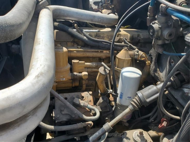 #359-•-1997-gmc-c7500-digger-derricks-truck-image-11