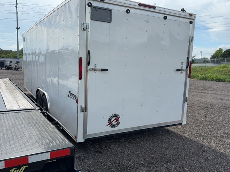 #3000-•-2024-homesteader-24'-bumper-pull-enclosed-trailer-image-8