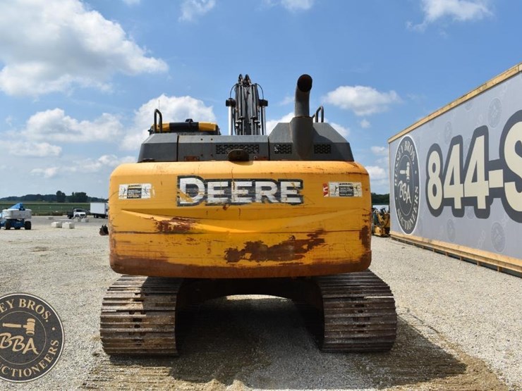 2018-deere-210g-lc-image-16