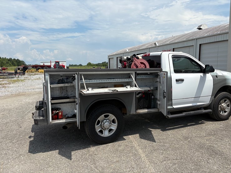 2018-dodge-3500-image-7