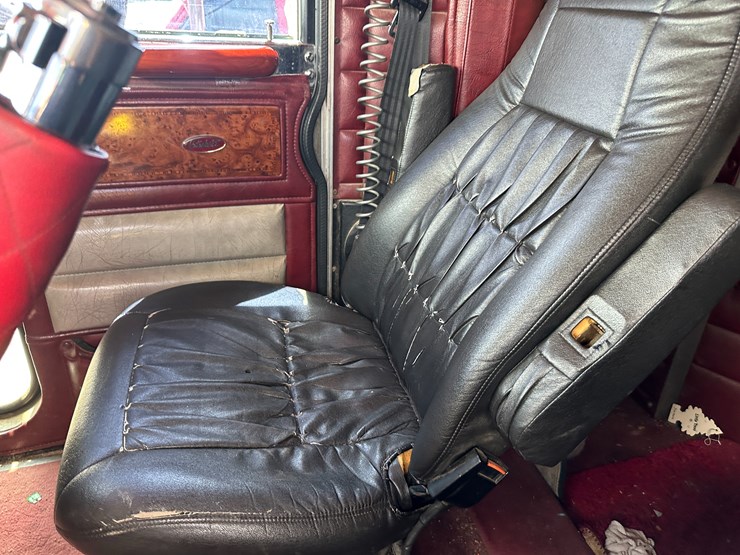 2003-peterbilt-379-image-80