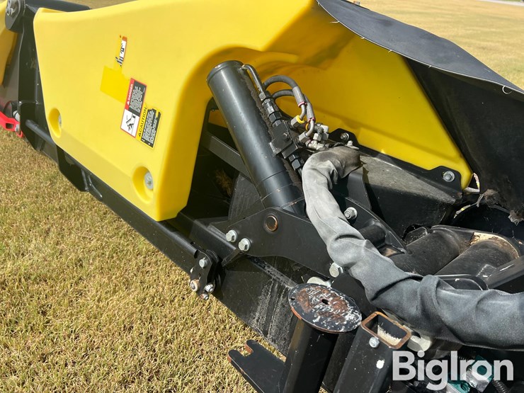 2021-john-deere-772-image-17