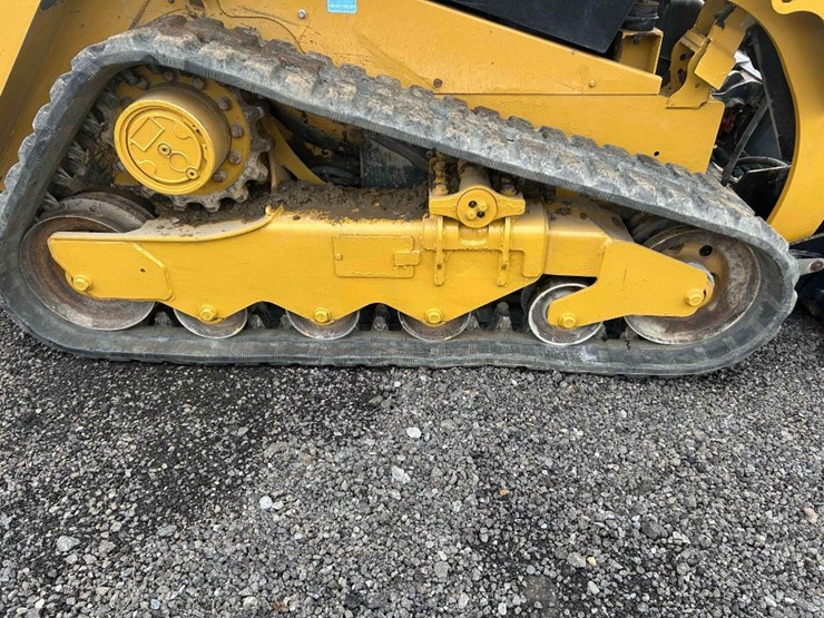 2018-caterpillar-259d-image-17
